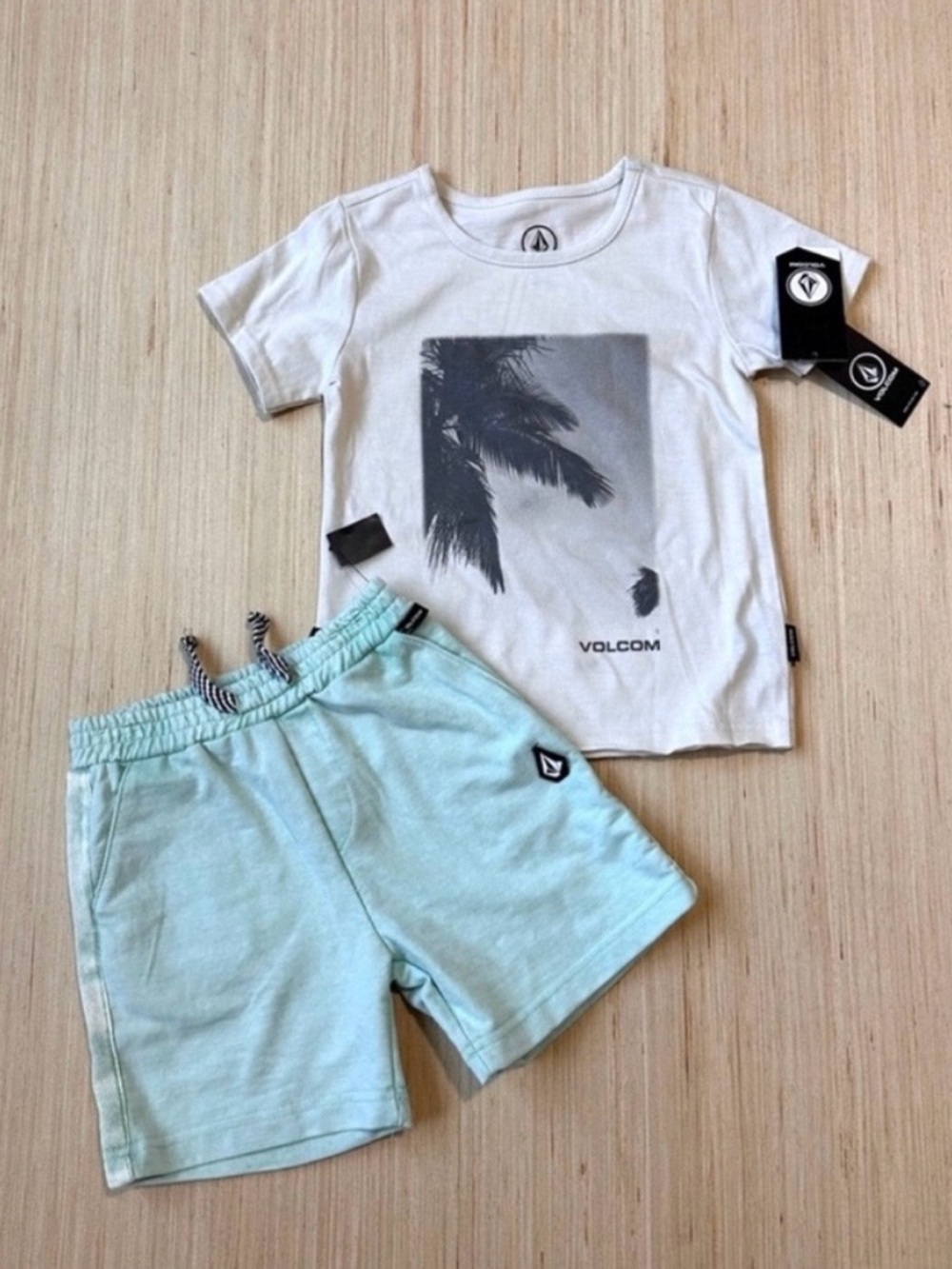 4T Volcom 2-Piece Set